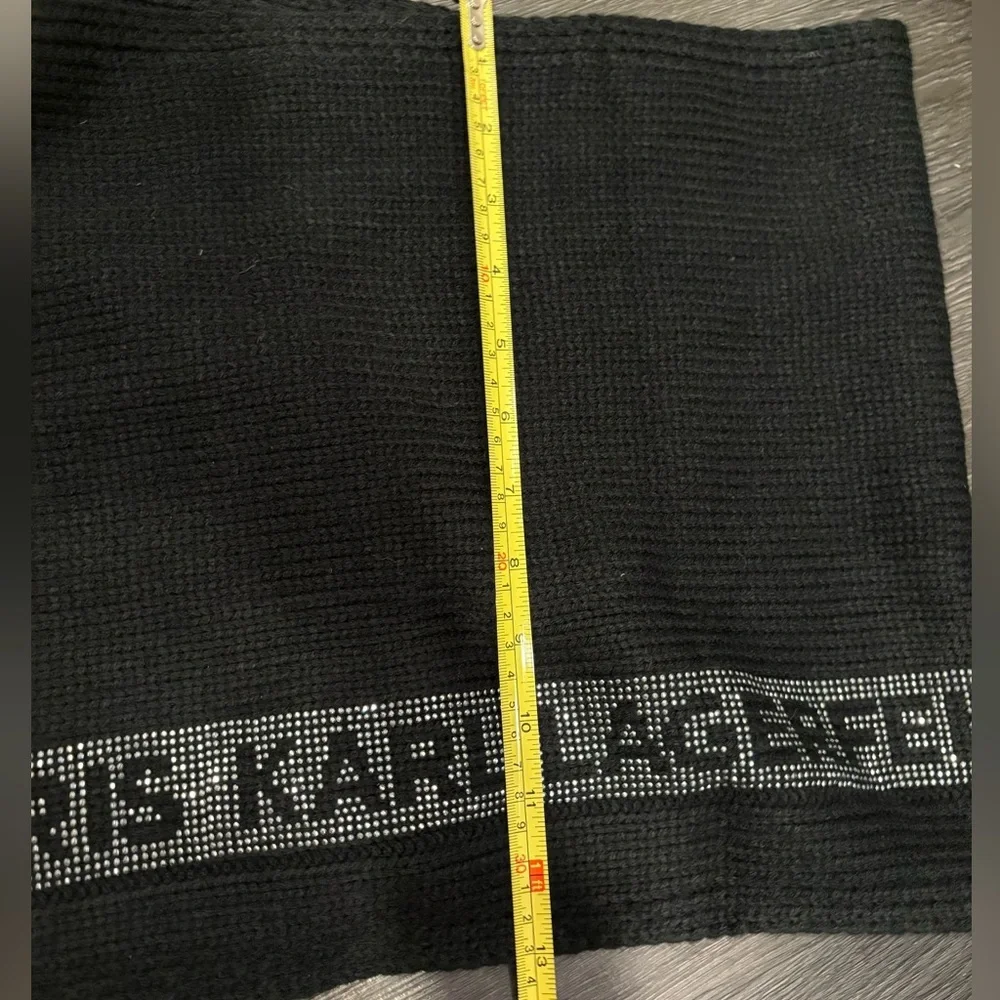 Karl Lagerfeld no noted